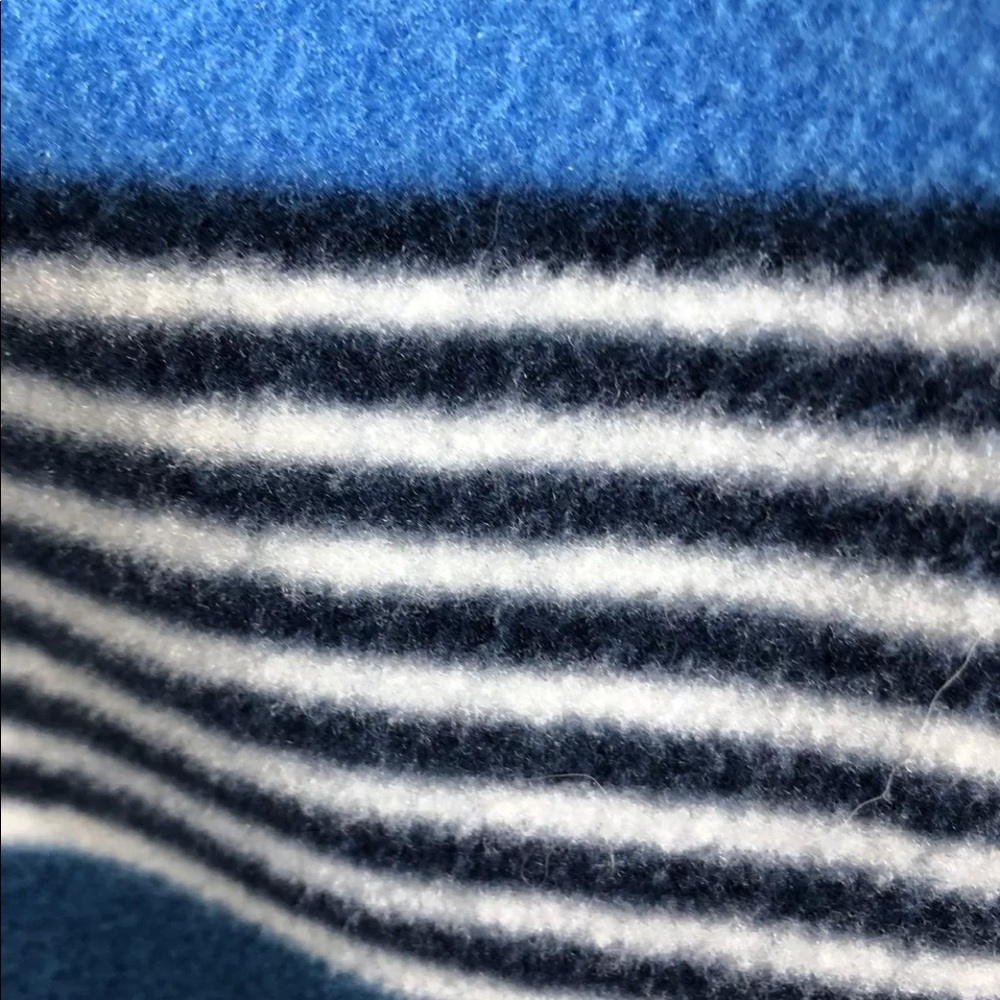Patagonia Pulloever with Stripes - Picture 6 of 6